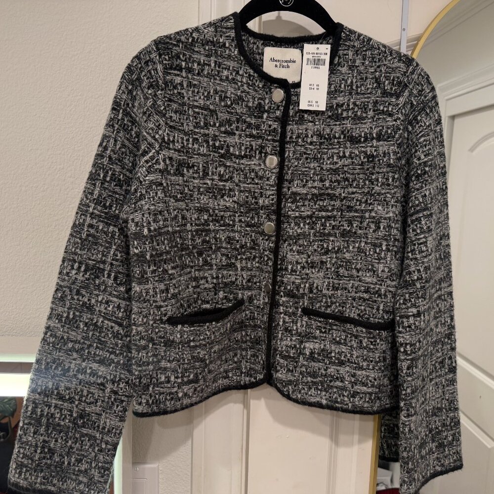 NWT Abercrombie Women's Novelty Button Tweed-Inspired Sweater Jacket - Size XS